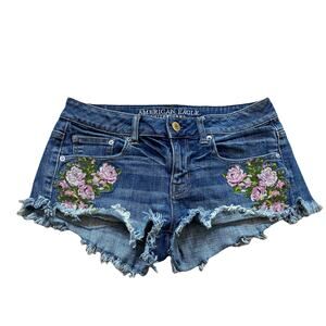 American Eagle Stretch Shorts Micro Shorts Embroidered Floral Coconut Girl 4